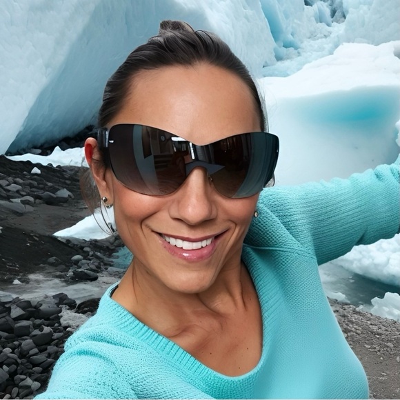 Jessica Simpson Sporty White Silver Wraparound Sunglasses EUC - Picture 2 of 12